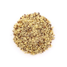 kousky lískových oříšků 2–4 mm